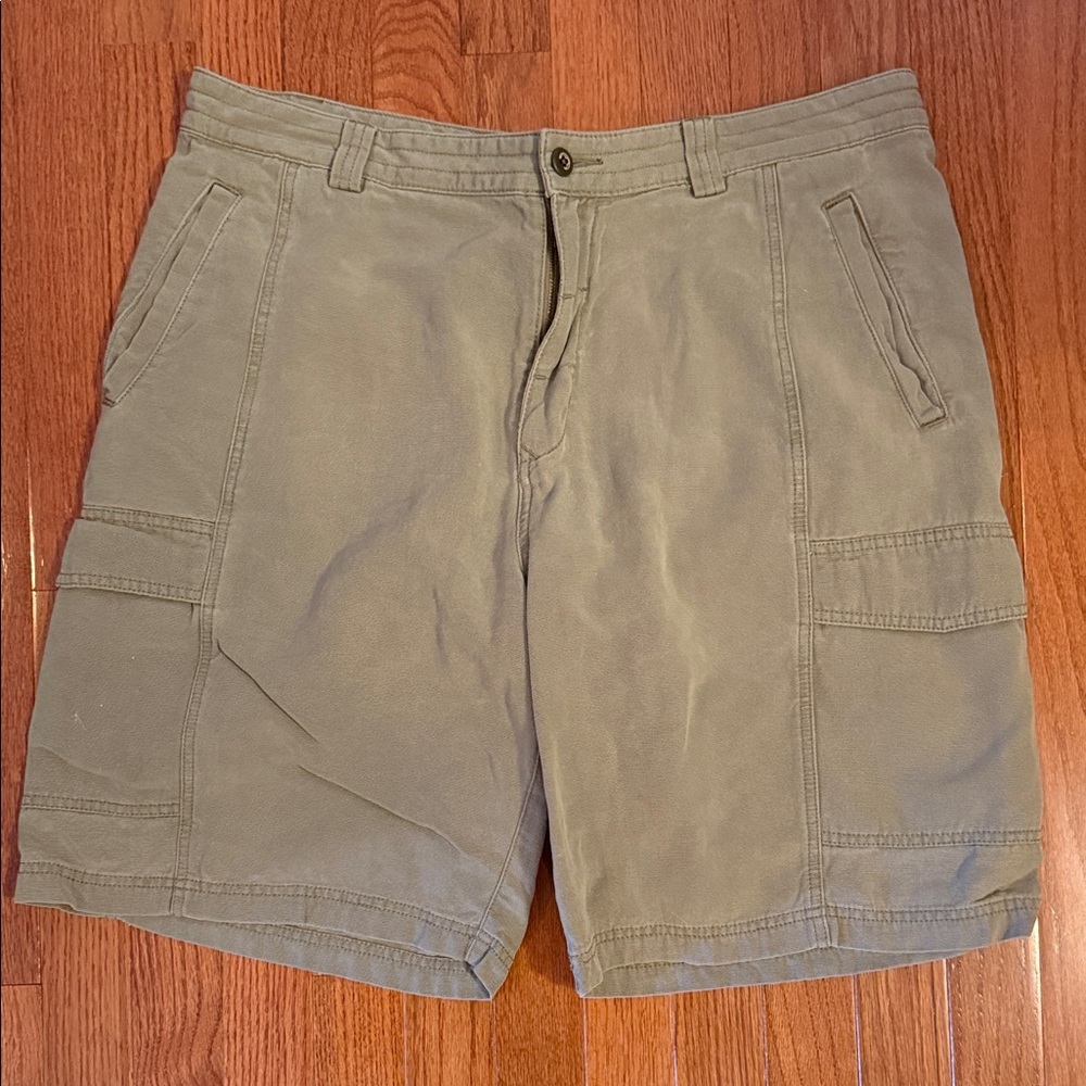 Tommy Bahama Olive Cargo Shorts for Men
